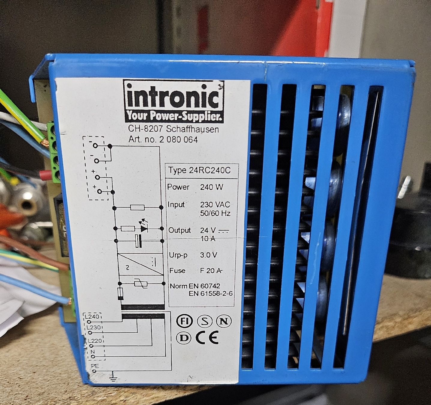 Componenti elettronici: Intronic 24RC24C Netzteil – Usato da Rümlang venduto da Idre
