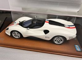 1/18 PEAKO - De Tomaso P72