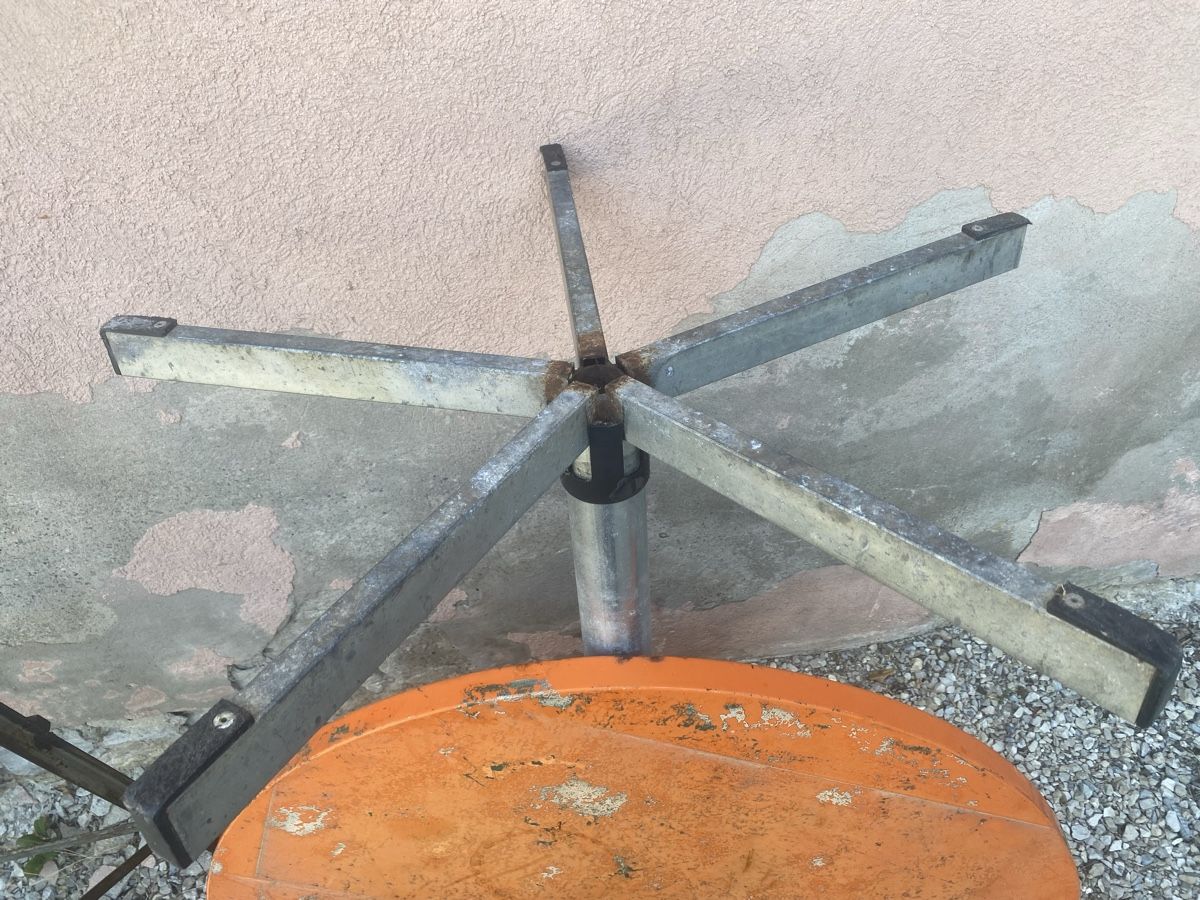 Tische: À repeindre, table jardin en métal  – Defekt aus Concise von collinet.1426 5
