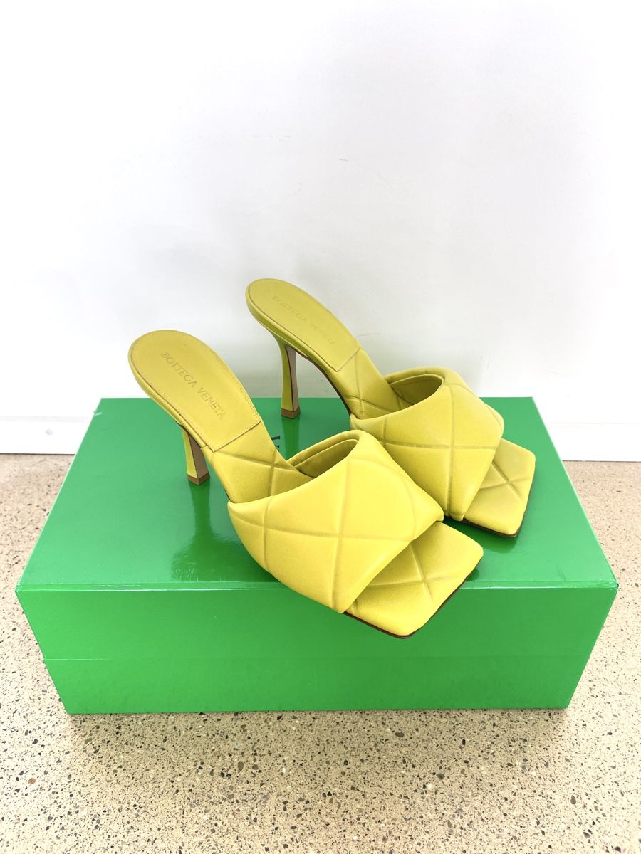 Bottega Veneta Damenschuhe: Bottega Veneta Lido Mules – Neu (gemäss Beschreibung) aus Stäfa von Nicole093 2
