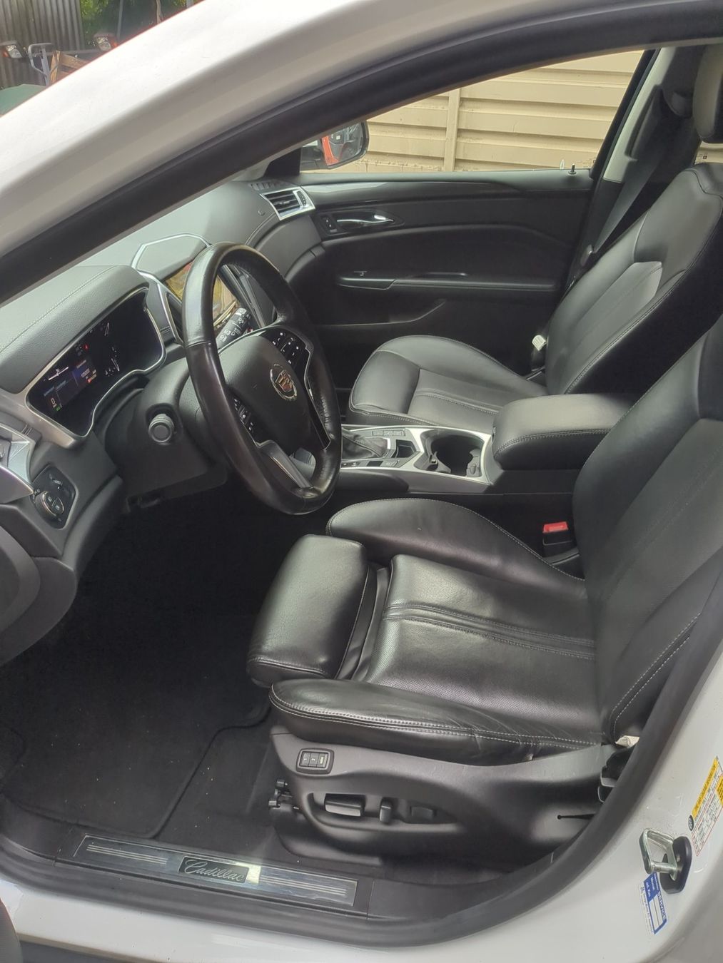 Cadillac Automobili: Cadillac SRX 3.6 V6 – Usato da Wallenwil venduto da Hindu82 3