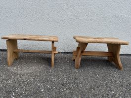 Zwei Holzhocker aus massiv Holz gebrauchter Zustand