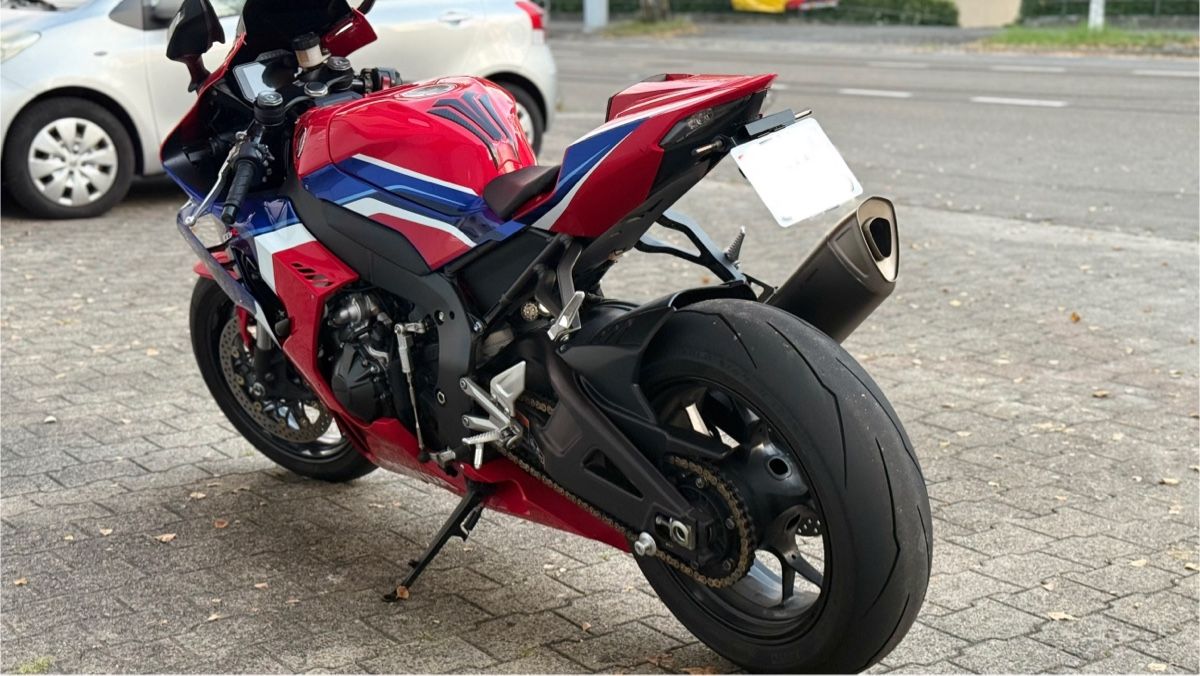 Honda Route: Honda CBR 1000RR-R – D'occasion à zürich par Boba 5