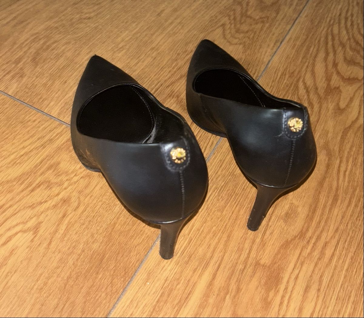 Michael Kors Chaussures femmes: Michael Kors Pumps schwarz Grösse 36 – D'occasion à Münchenstein par ali_ff75 4
