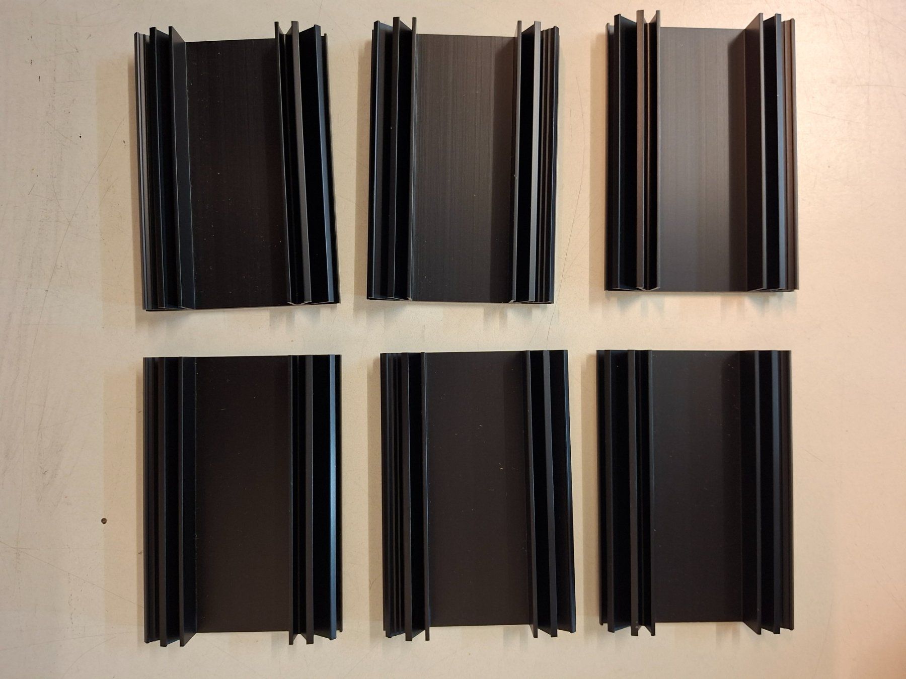 Componenti elettronici: Kühlkörper Aluminium – Nuovo (secondo la descrizione) da Niedergösgen venduto da piccorx5