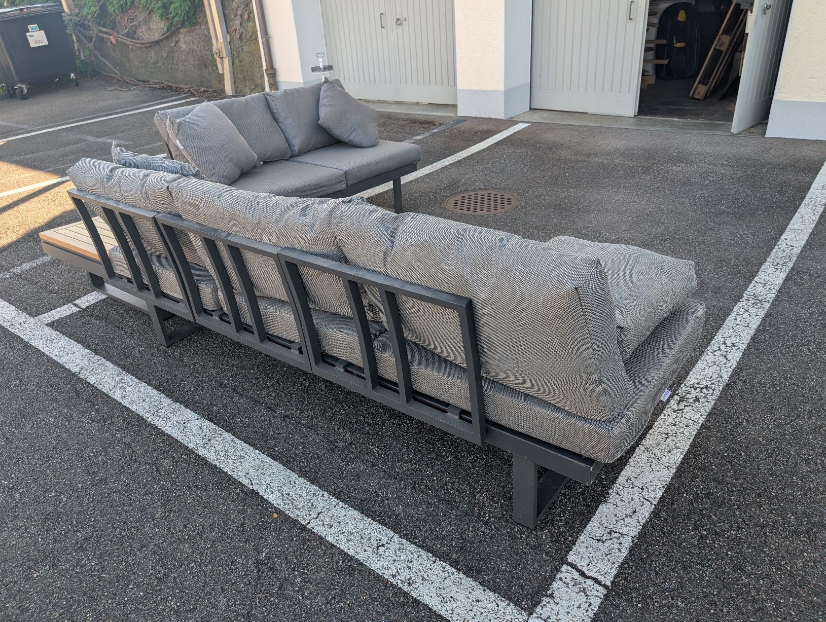 Sofas: Grosse Gartenlounge – Gebraucht aus Bubendorf von Dens2 5