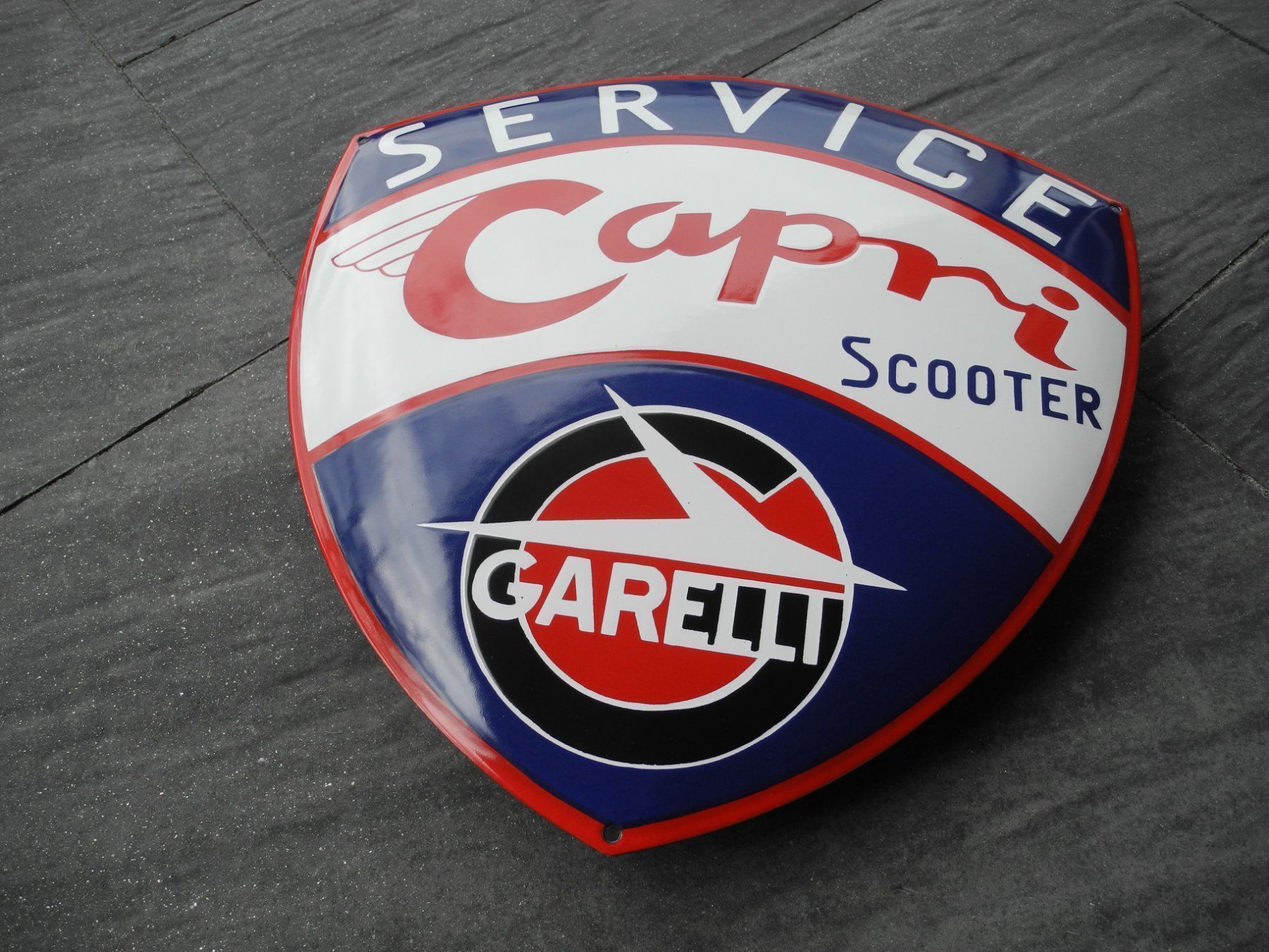 Insegne: CAPRI/GARELLI EMAILSCHILD – Nuovo (secondo la descrizione) da Reinach AG venduto da Huckleberrysix 1