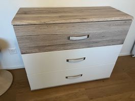 Kommode Holzoptik weiss mit drei Schubladen gebraucht
