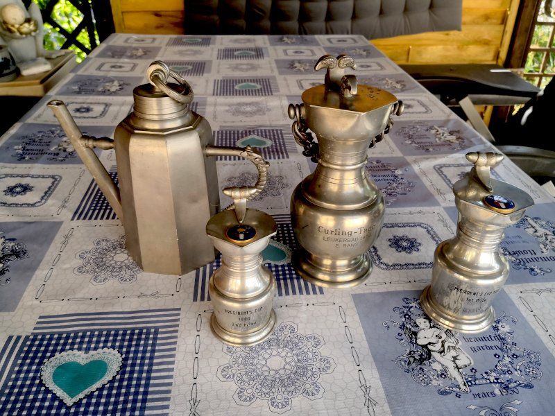 Set di piatti: Zinn Konvolut Kännchen – Usato da Rickenbach SO venduto da Terry8 2