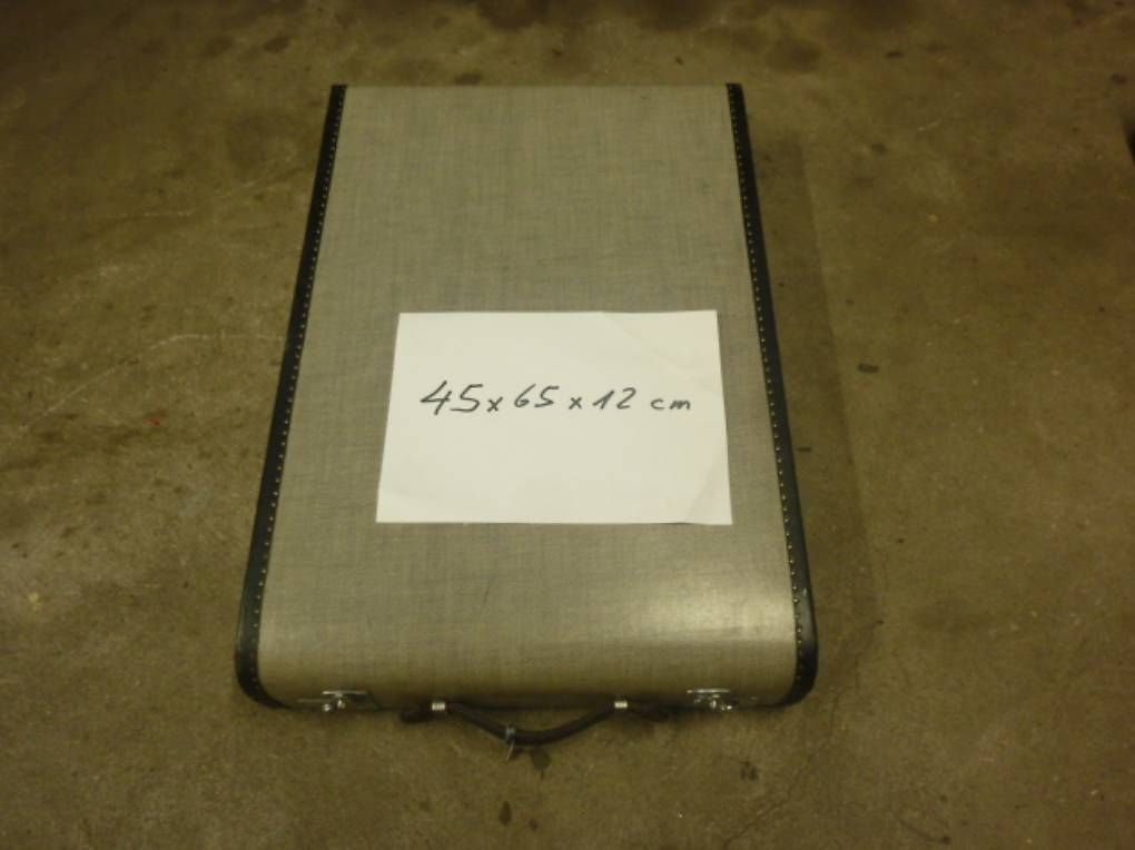 Tutti pezzi di ricambio auto: Mercedes Oldtimer Original-Koffer – Usato da Gretzenbach venduto da rudiko 1