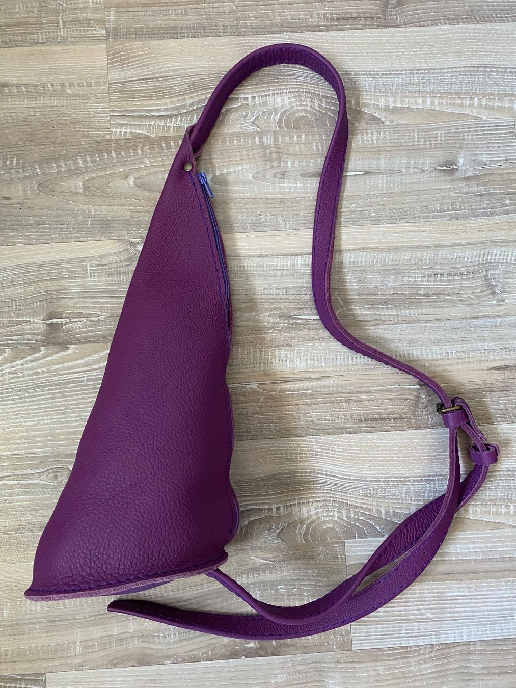 Borse da donna: Schicke violette Ledertasche / Beutel – Nuovo (secondo la descrizione) da Estavayer-le-Lac venduto da Mimmy02 4