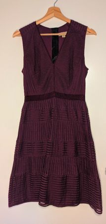 Burberry Kleid dunkelrot Grösse 40 guter Zustand