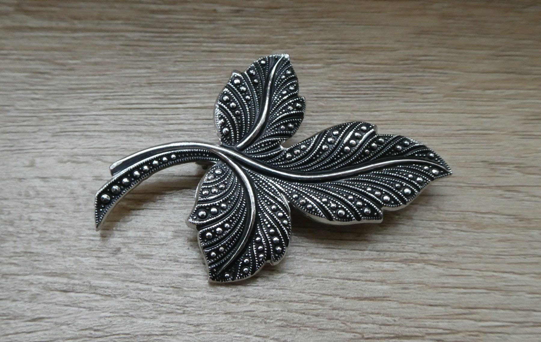 Spille & Fermagli: Vintage Blattbrosche 60er Modeschmuck – Usato da Frauenfeld venduto da ZAZ12 5