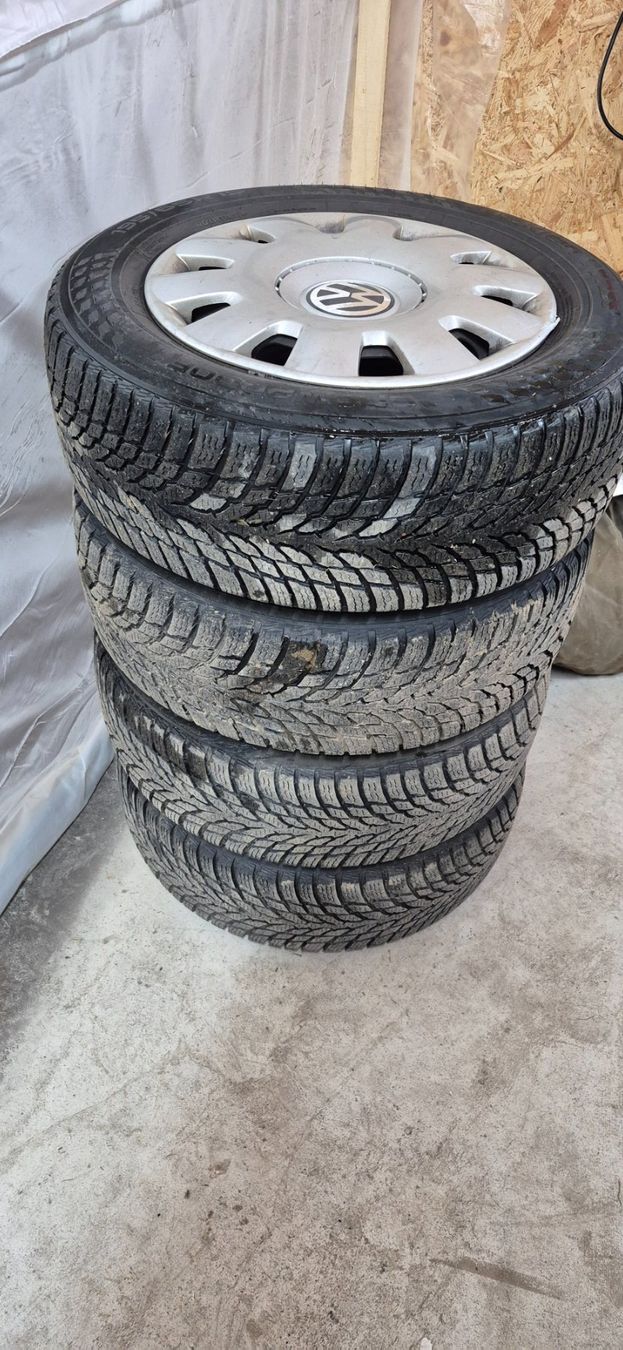 Nokian Pneus & Roues: Winterräder zu Golf4 – D'occasion à Egg SZ par Bko1