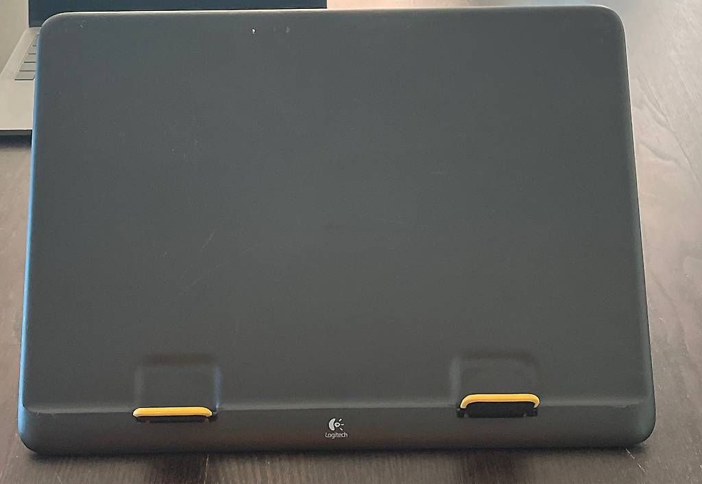 Logitech Laufwerke & Adapter: Logitech Notebook Riser N110 – Gebraucht aus Morges von louloutte788