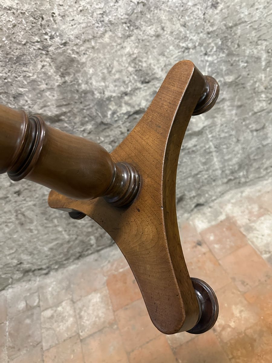 Tavoli: Beistelltisch rund antik – Usato da Bern venduto da DingDong76 3
