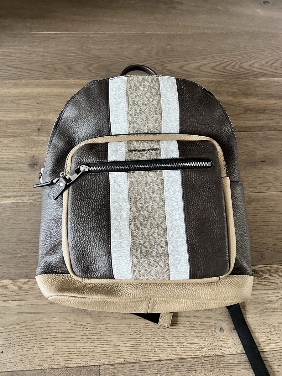 Michael Kors Sacs à dos: Michael Kors Rucksack braun beige – D'occasion à Richterswil par edg_5hkh