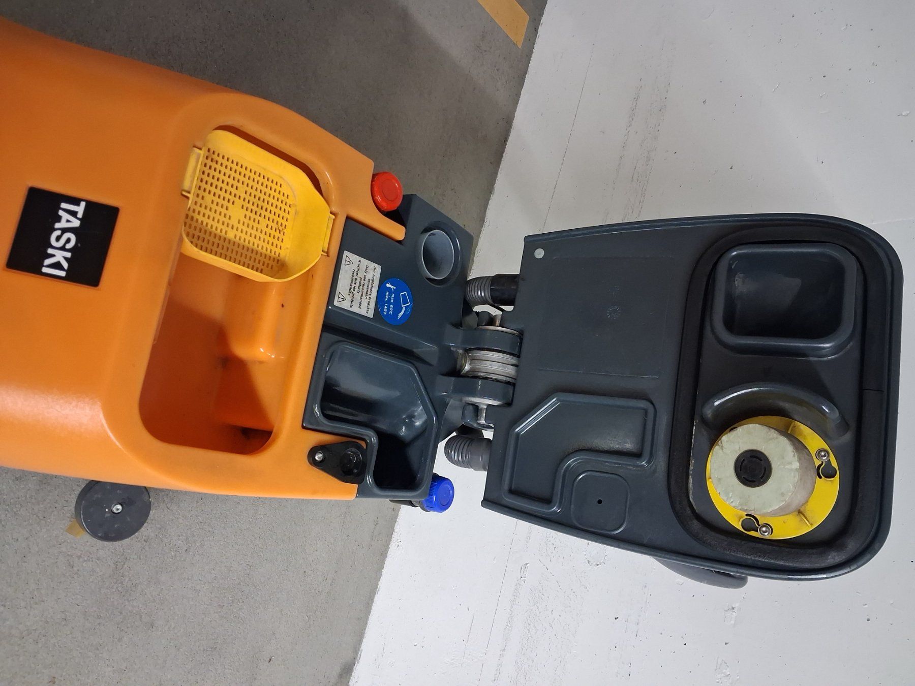 Toutes les machines: Scheuersaugmaschine  taski  swingo 450 b – D'occasion à Wohlen AG par ang_xy8w 4