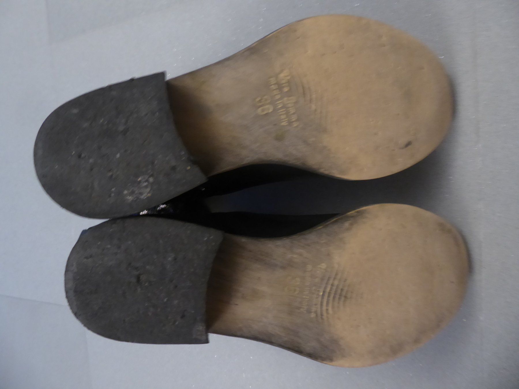 Scarpe da donna: Schwarze Boots mit Pailletten, Grösse 36 – Usato da Triesen venduto da Deal1966 3