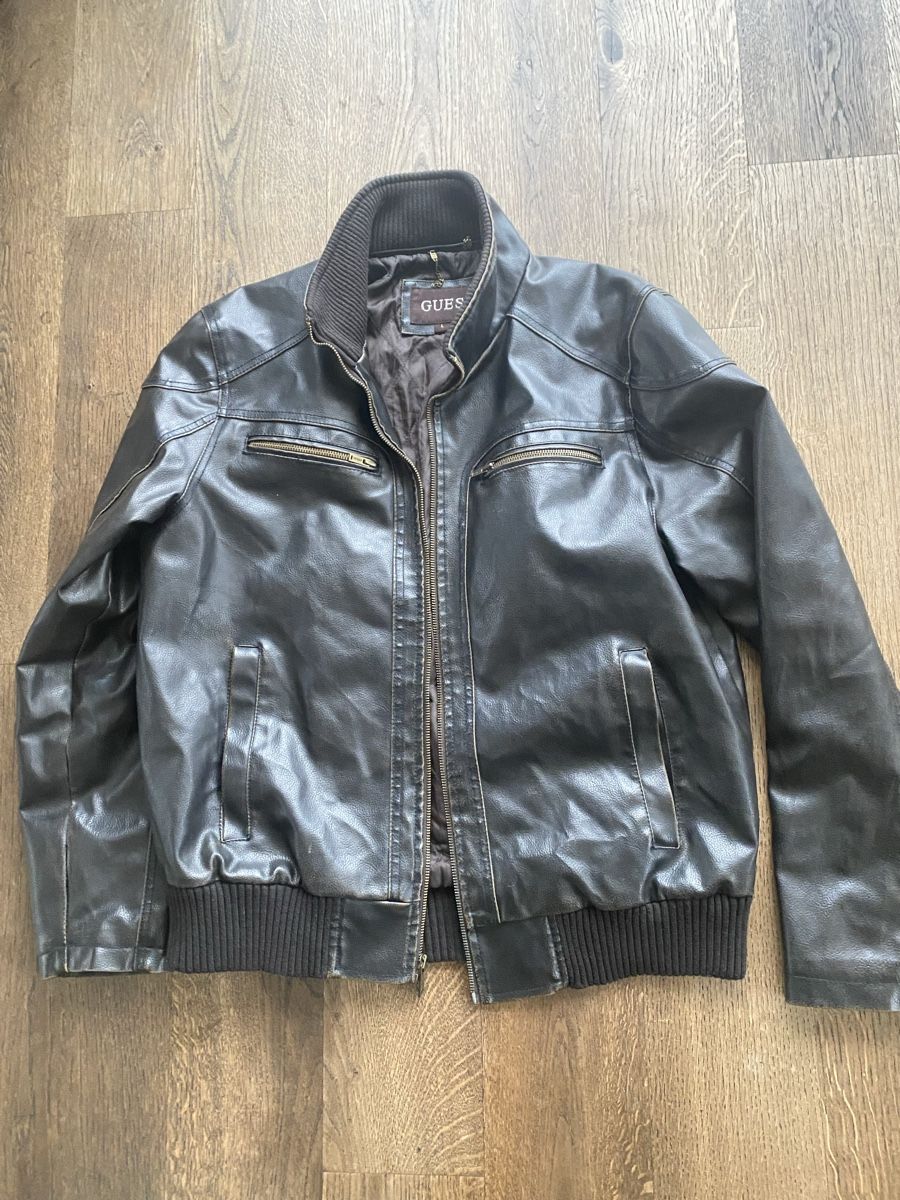 Guess Jacken: Coole GUESS Lederjacke, Grösse L – Gebraucht aus Immensee von AutoTrader24