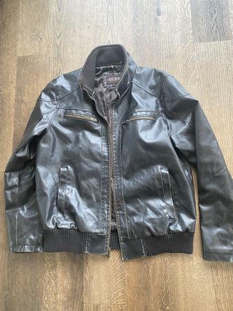 Coole GUESS Lederjacke, Grösse L