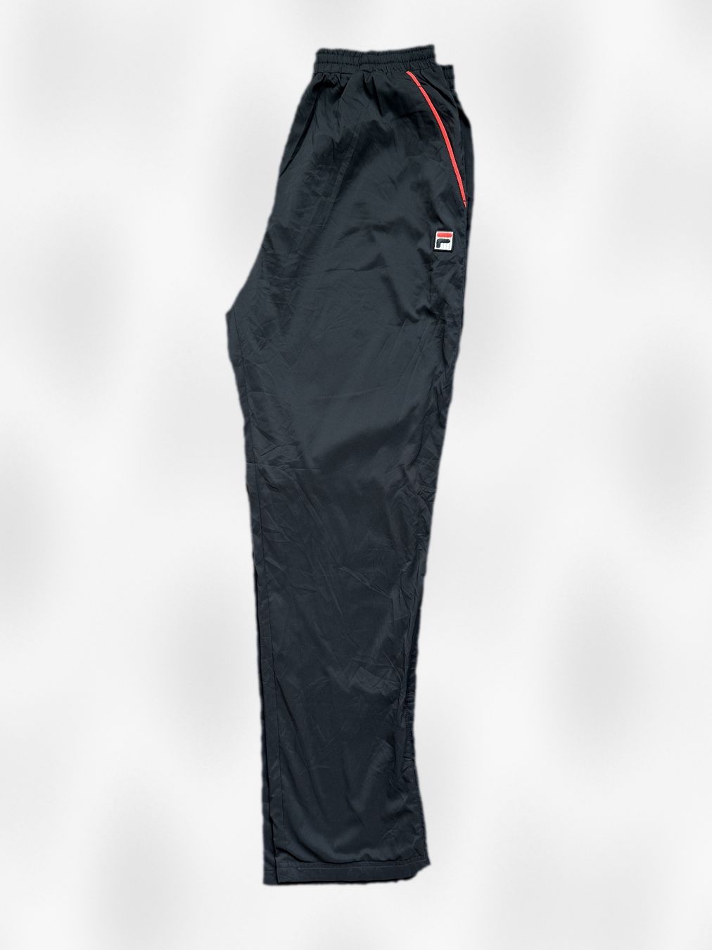 Fila Pantaloni: FILA Vintage Trackpants Y2K / L – Usato da Basel venduto da Mezze