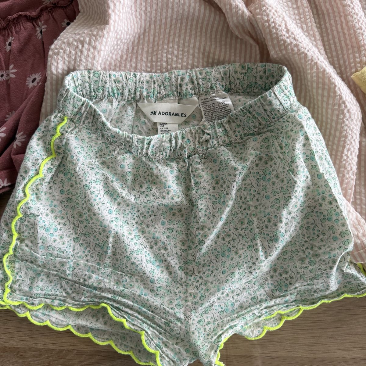 Lotti & Set di vestiti: Kleiderpaket Mädchen Gr.122/128 – Usato da Oberhofen TG venduto da Solano84 9