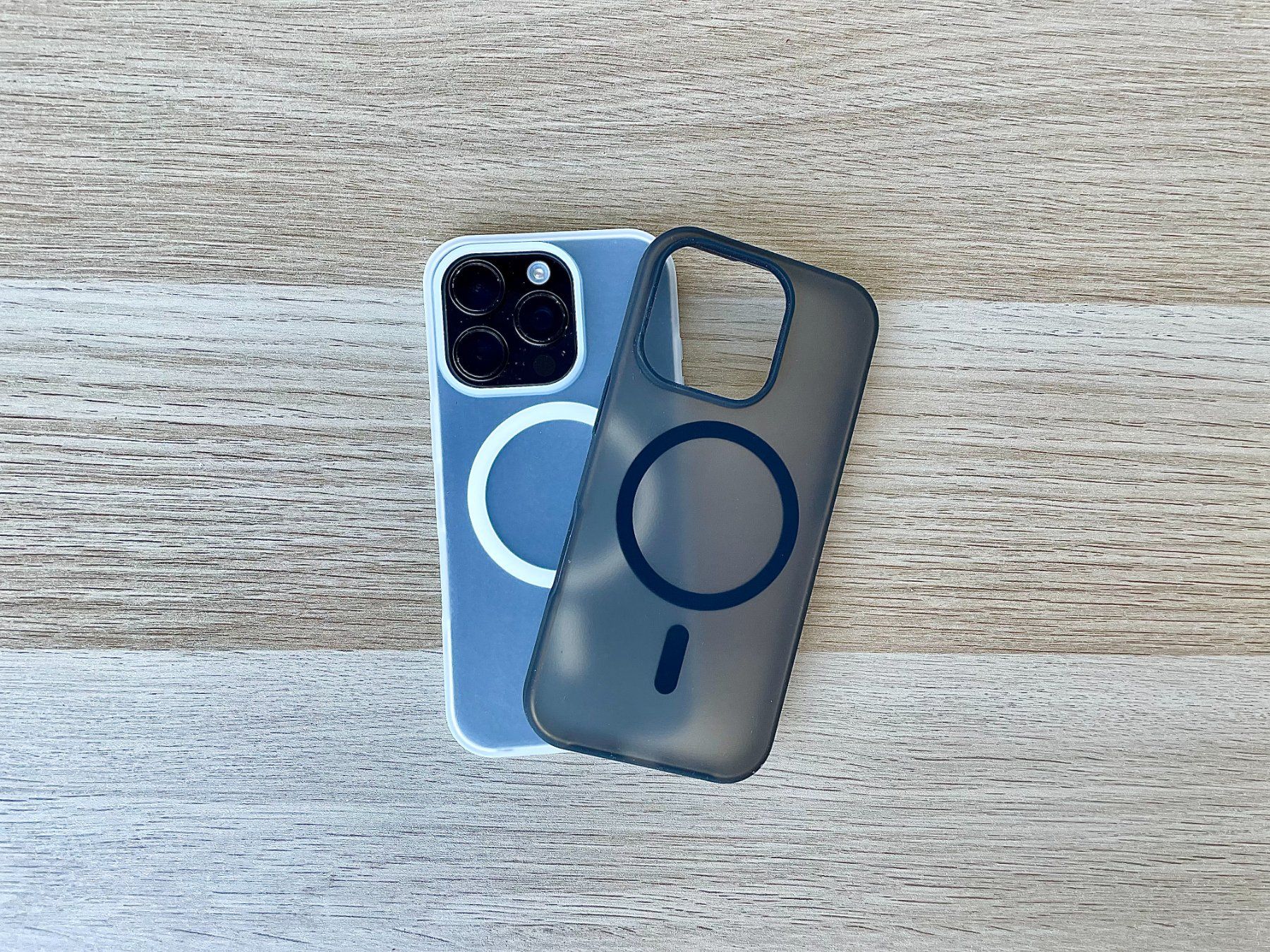 Apple Cover & Protezioni schermo: Coque iPhone 16 Pro Max MagSafe Noir Blanc + Privacy – Nuovo e nell'imballaggio originale da Thônex venduto da Suisse.Shopping