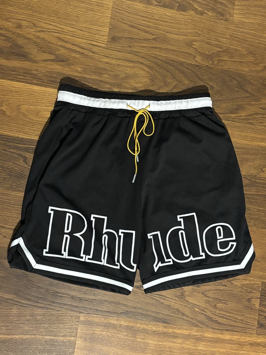 Pantaloni: Rhude Shorts schwarz Grösse M – Usato da Männedorf venduto da Spargeluno