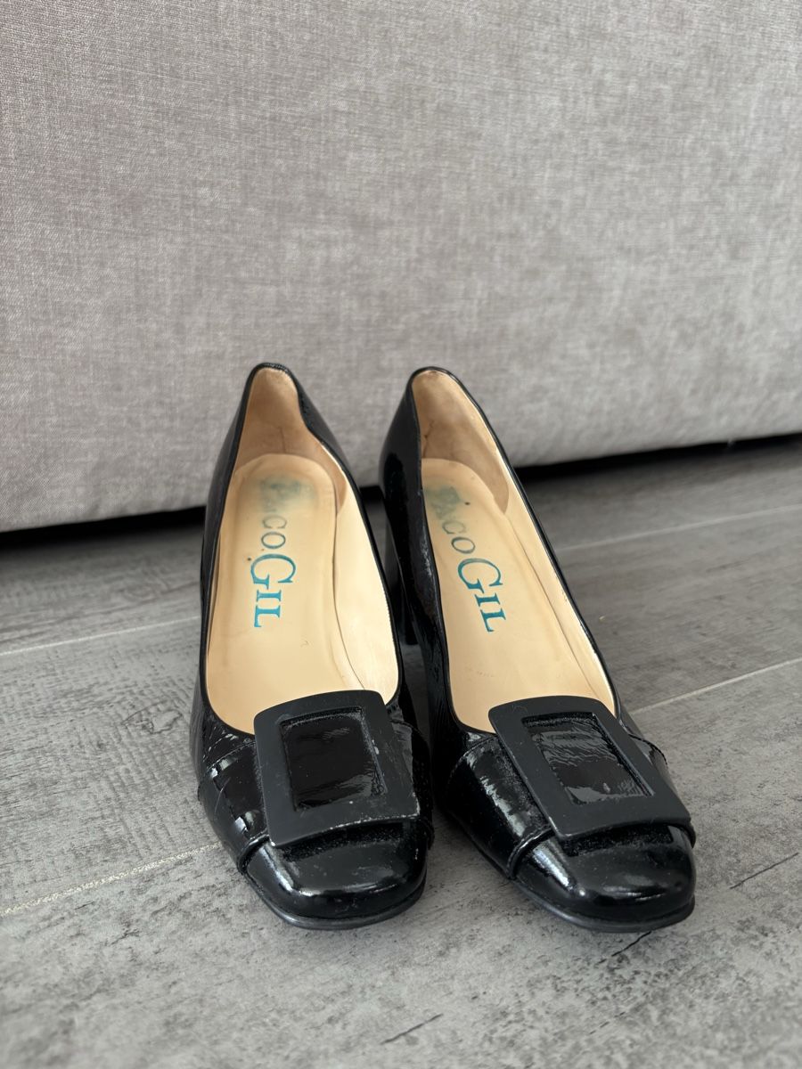 Scarpe da donna: Escarpins vernis noirs chic et élégants pointure 40 – Usato da Savièse venduto da aly_zc2h