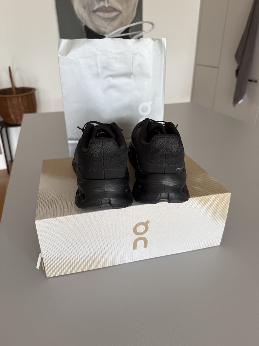 On Scarpe da donna: On Cloudtilt W Eclipse Black US 6.5 / EU 37.5 - New! – Nuovo (secondo la descrizione) da Zürich venduto da gracieteS 1