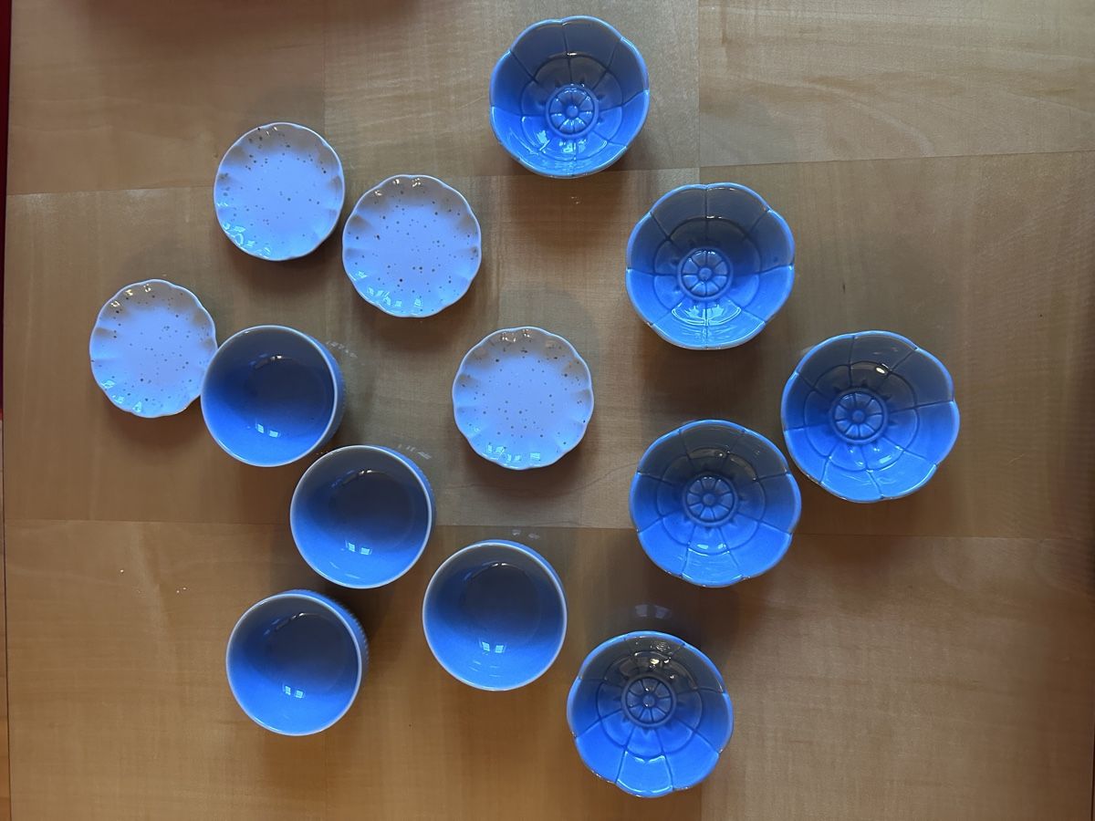 Ciotole: 13 kleine Schalen hellblau neu  – Nuovo (secondo la descrizione) da Zürich venduto da Misus.Flohmi 1