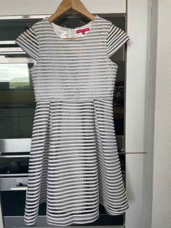 Sommerliches Kleid Gr. 10/12 Jahre, gestreift, Top Zustand!
