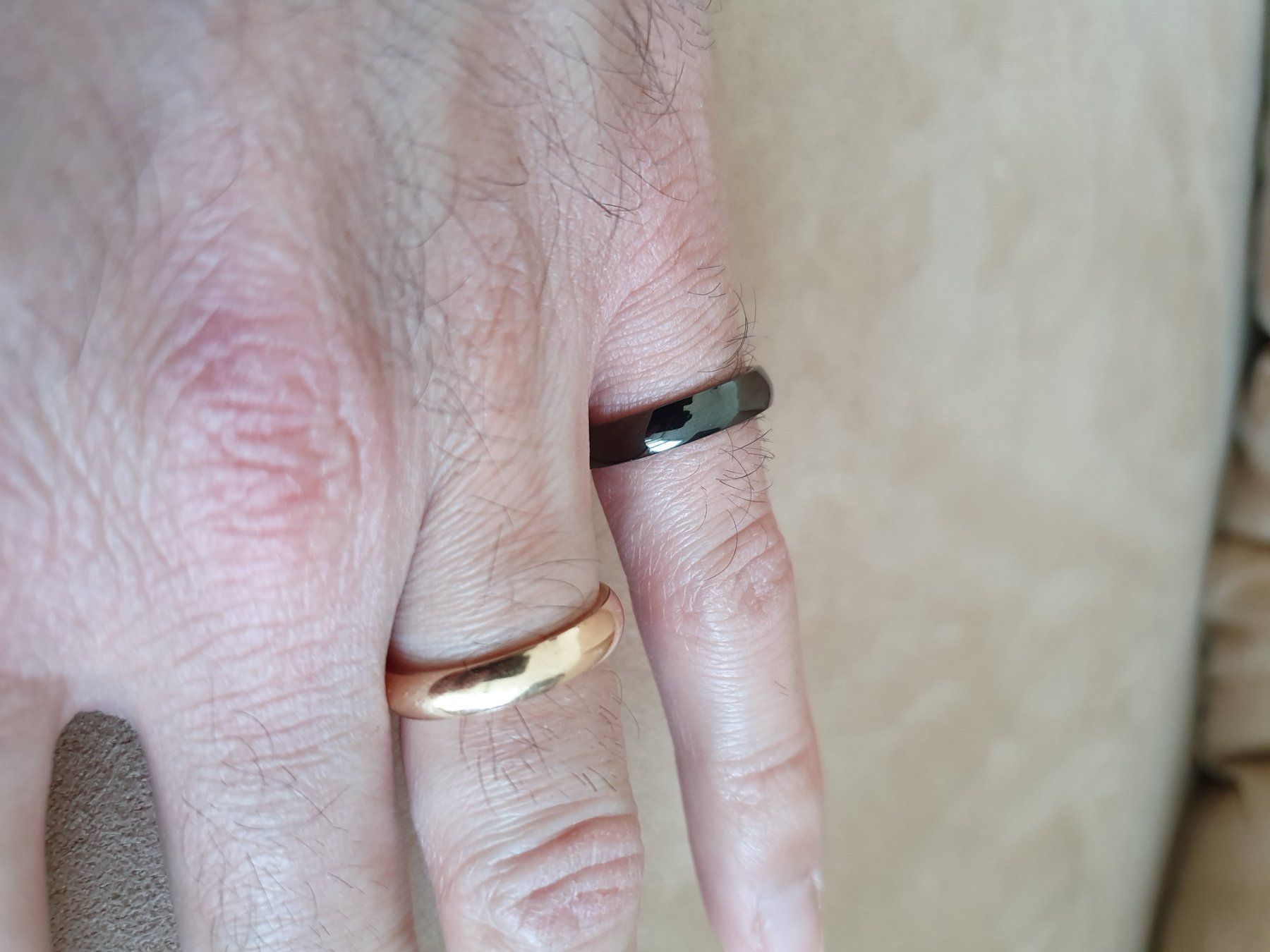 Ringe: Ring aus Metall ins Schwarz – Gebraucht aus Zürich von Leica.C89 1