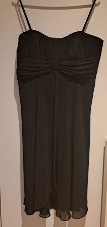 Schwarzes Cocktailkleid mit Bolero