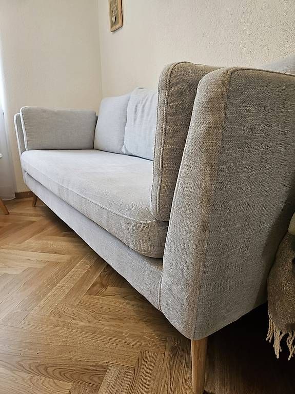 Livique Sofas: Bequemes Sofa – D'occasion à Bern par minimii93 1