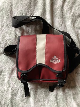 Vaude Schultertasche Umhängetasche Rot Top Zustand!