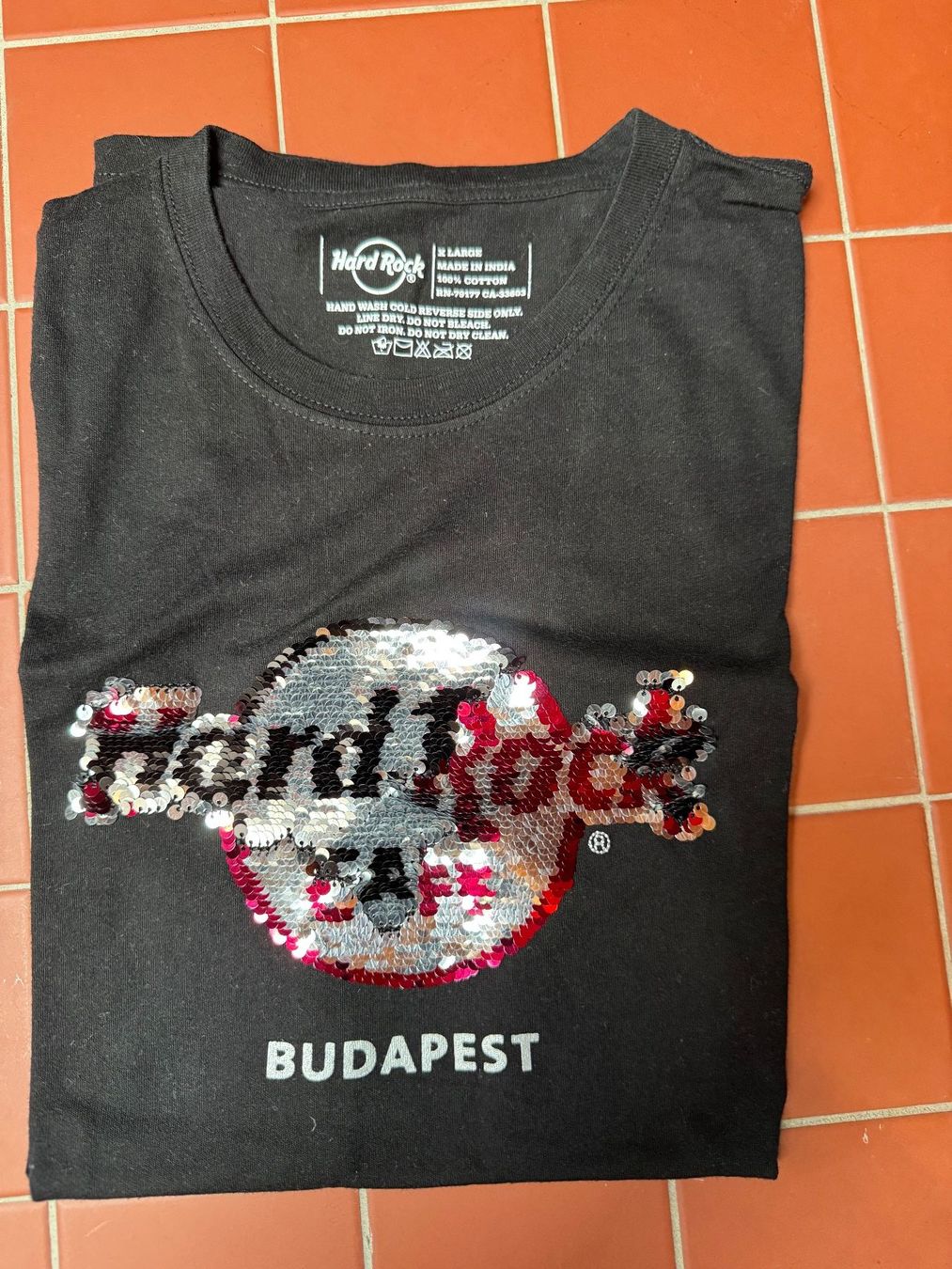 Hard Rock Cafe T-shirts: T-shirt Budapest – Neuf (Voir description) à Blonay par Celuna