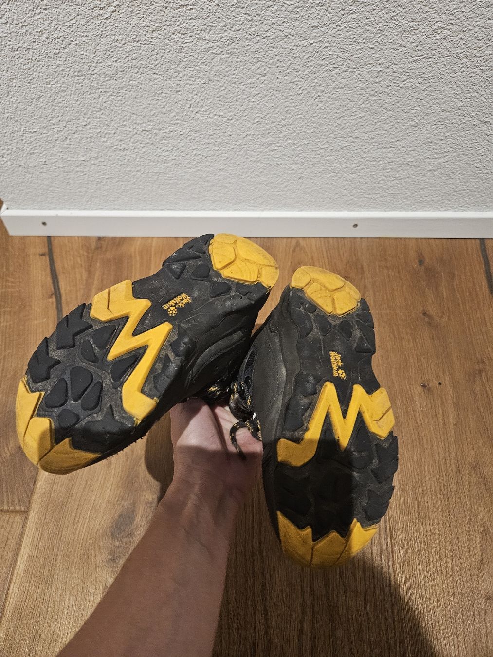 Jack Wolfskin Scarpe per ragazzi: Jack Wolfskin Wald Wanderschuhe 28 – Usato da Rapperswil BE venduto da TrojaM 2