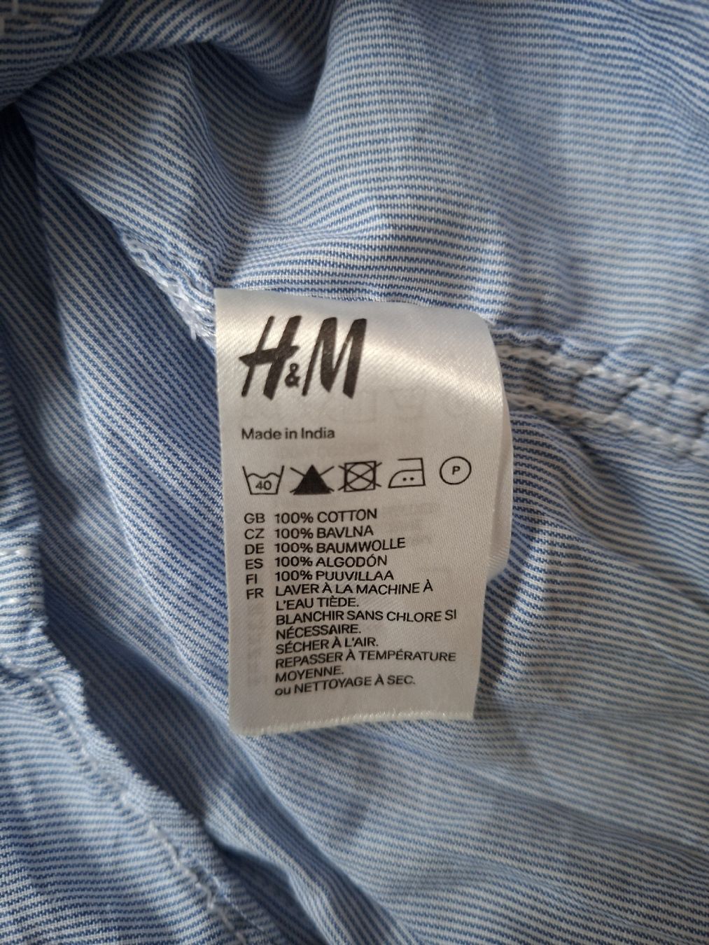 H&M Camicette: H&M Bluse, Gr. 34, hellblau fein gestreift – Usato da Klingnau venduto da vollmond36 6