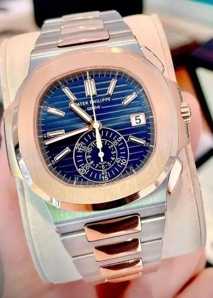 Patek Philippe Orologi: Patek Philippe Nautilus Full set Unworn – Nuovo e nell'imballaggio originale da Genève venduto da aspaklariacollection 1