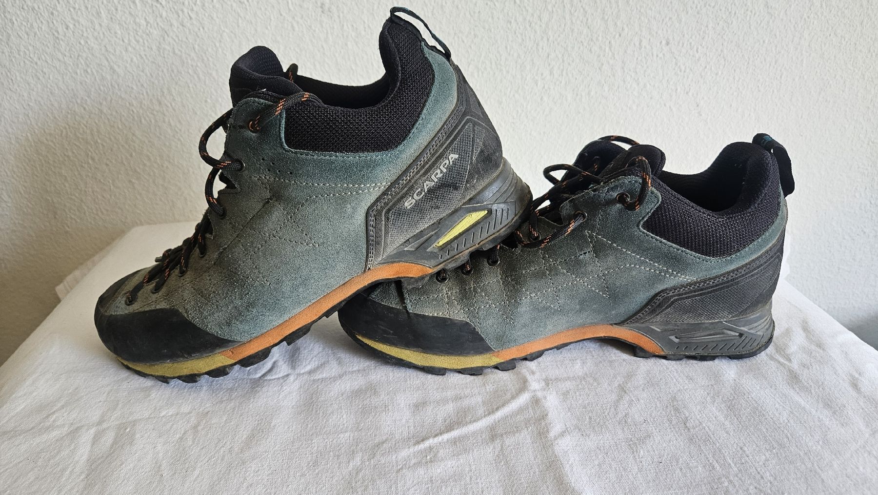 Scarpa Scarpe da uomo: Wanderschuhe Scarpa Herren Grösse 41 – Usato da Ettingen venduto da samiba 3