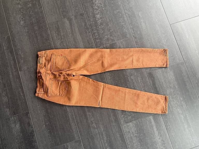 Jeans: Jeans Denim braun / marron straight / 34 – Usato da St. Niklausen LU venduto da Sundy01 1