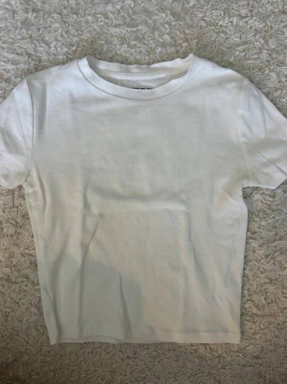 T-shirt: Tshirt in Weiss – Usato da Nürensdorf venduto da pgiuga