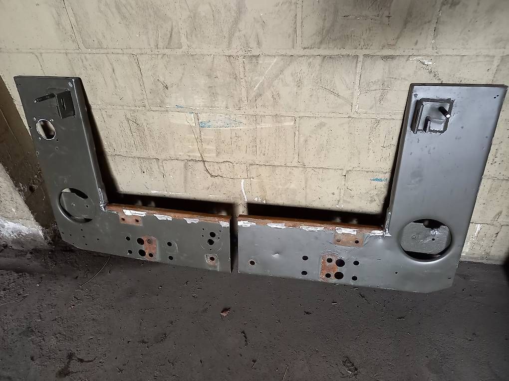 Tutti pezzi di ricambio auto: Heckblech Jeep – Usato da Nussbaumen AG venduto da myb_ymy9