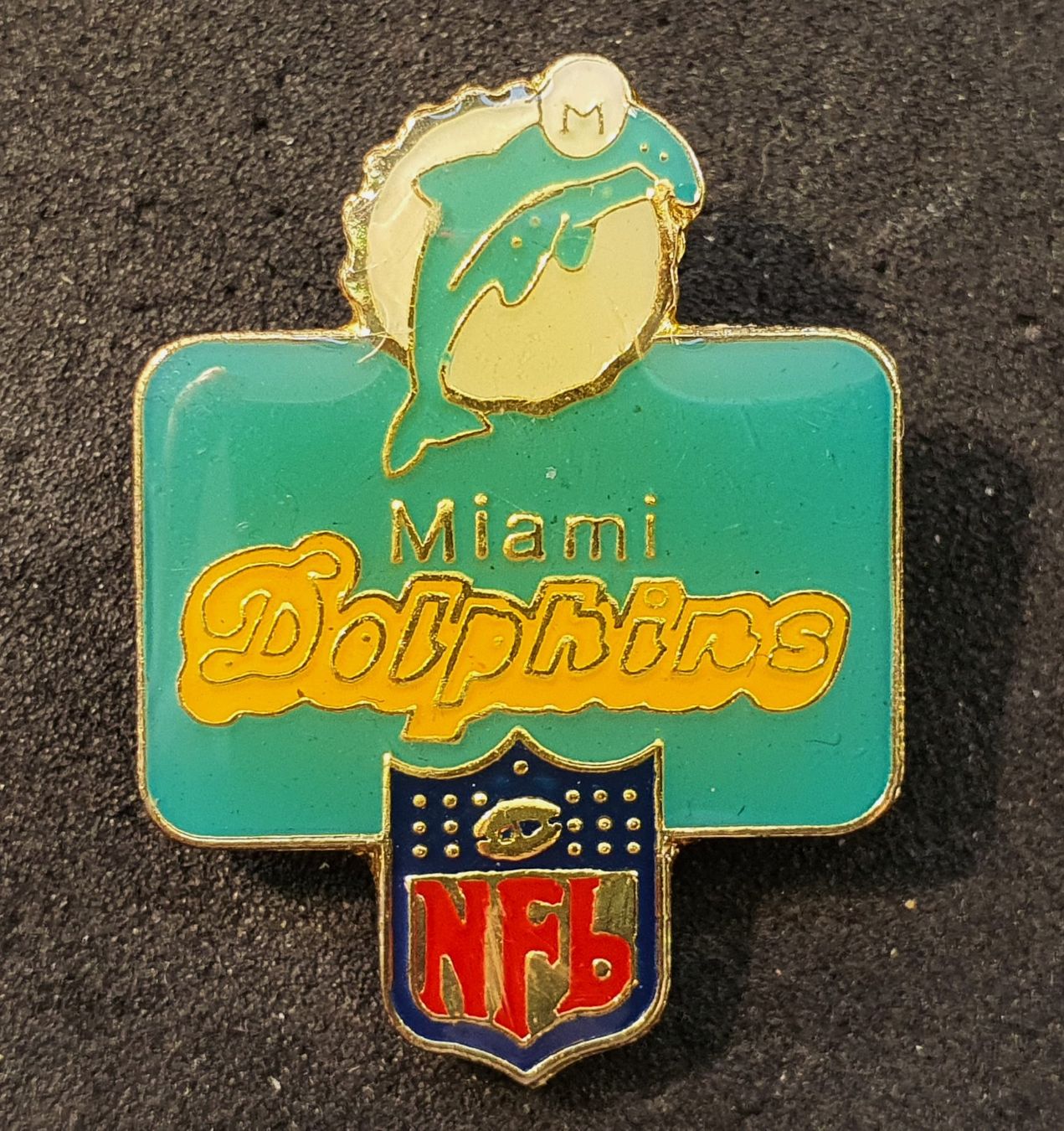 Placchette & Badge: W879 - Pin NFL Miami Dolphins – Usato da Reinach BL venduto da Boston-Verkauf