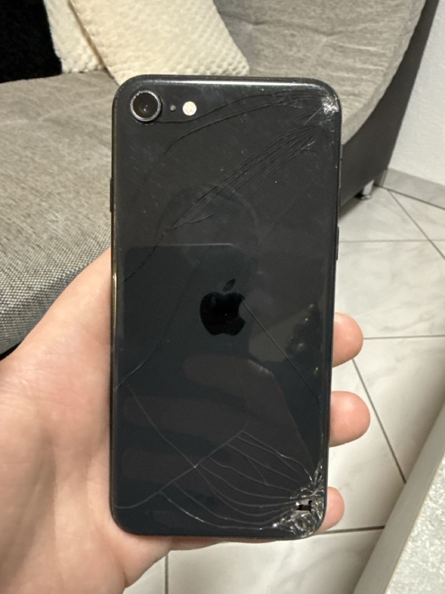 Apple Telefoni cellulari / Smartphones: iPhone SE – Difettoso da Payerne venduto da Kikas 2