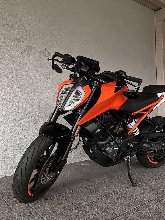 Strada: KTM Duke 125 ab Service – Usato da Grossaffoltern venduto da MS4TT