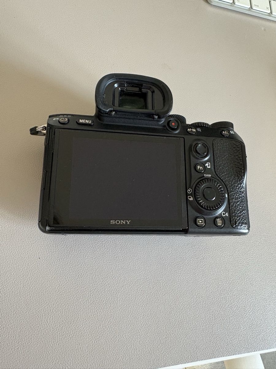 Sony Fotocamera: Sony Alpha 7 III ILCE-7M3K mit Verpackung – Usato da Würenlos venduto da nobless22 4