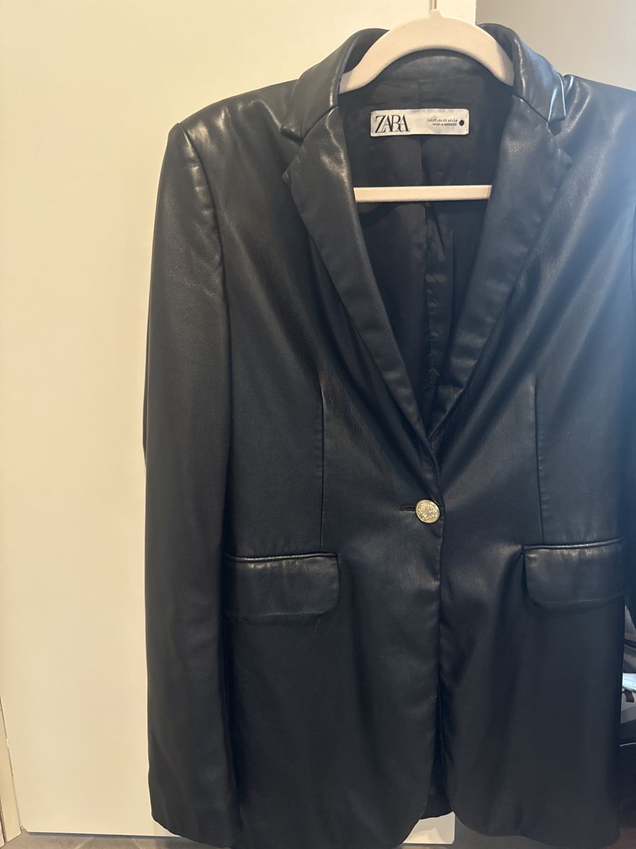 Zara Giacche: Black leather blazer – Usato da Zürich venduto da Sefora_sp